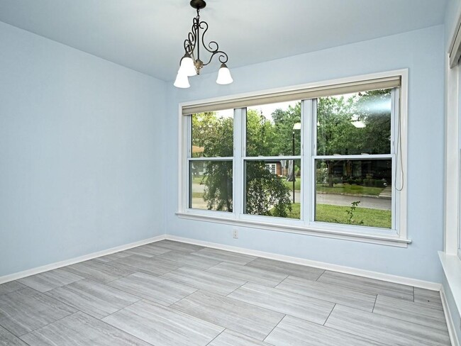 Foto del edificio - 2701 W 49th St