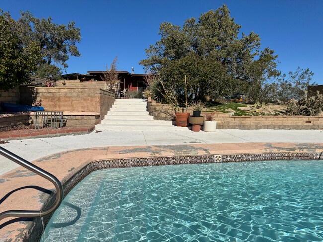 Foto del edificio - 70625 Granite Ln