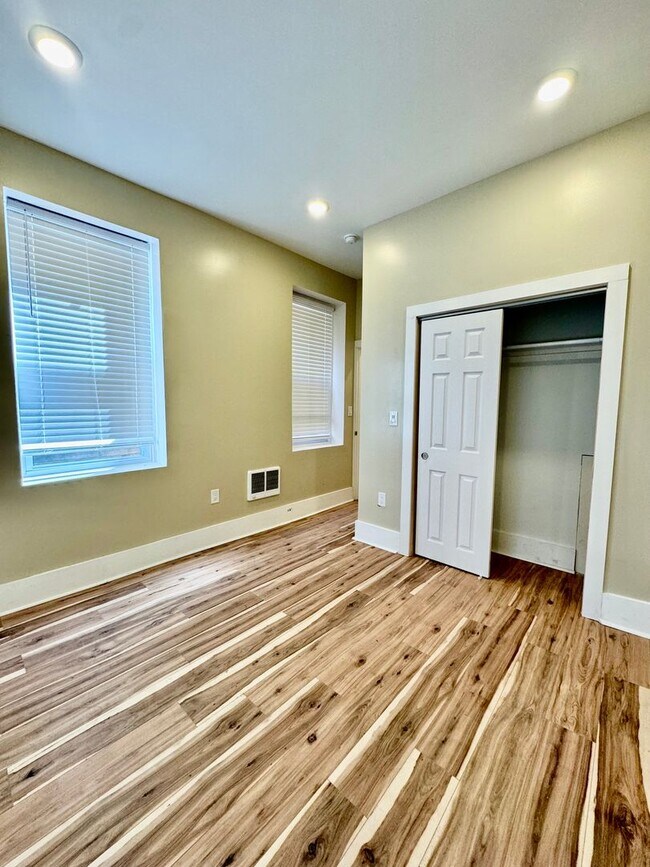 Foto del edificio - 1505 Belmont Avenue