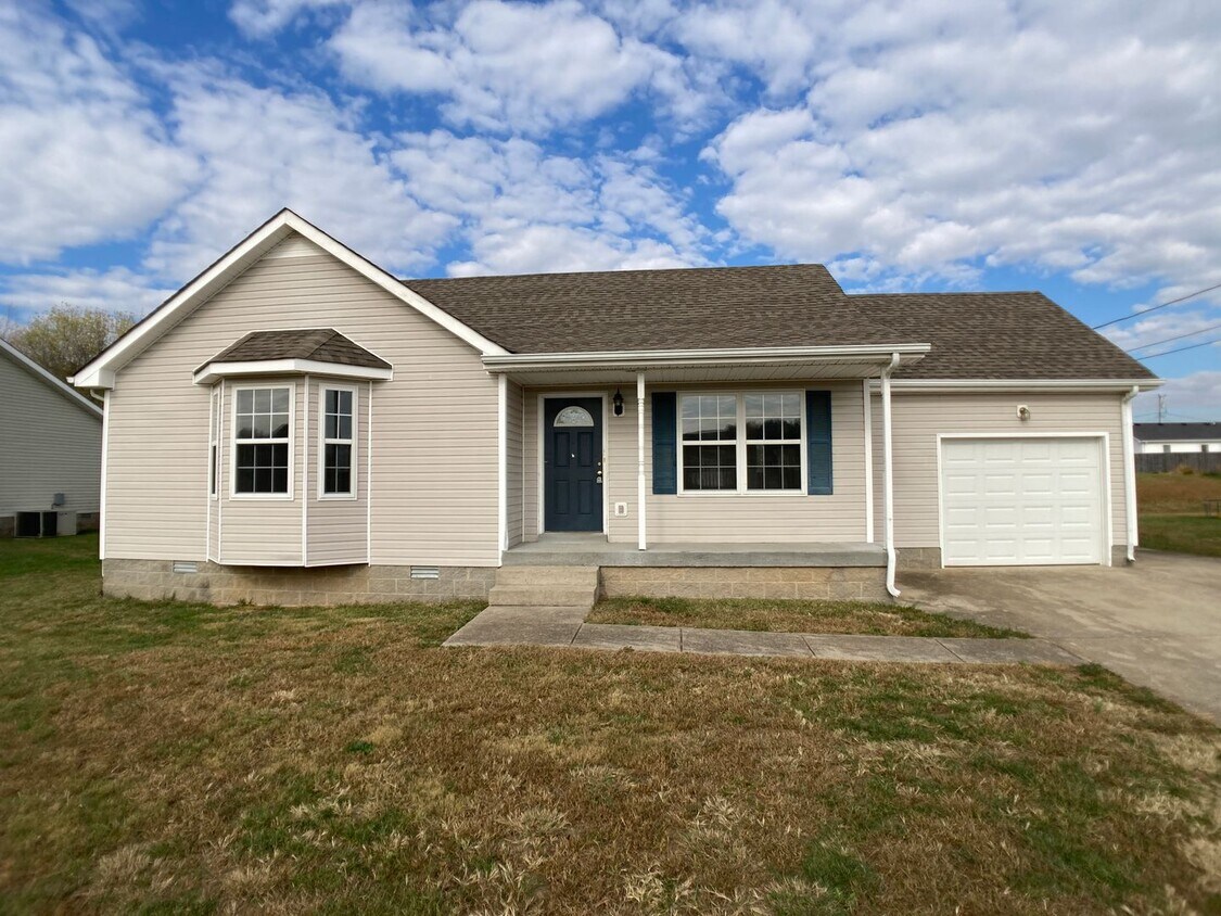 Primary Photo - $1450 - 3 Bedrooms 2 Bath Adorable Ranch Home