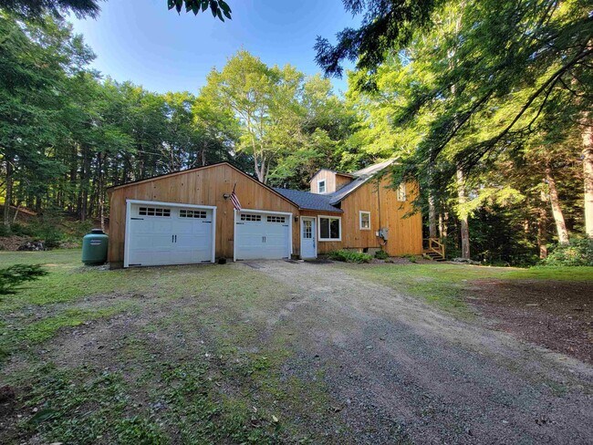 Building Photo - 190 Brookwood Park Rd