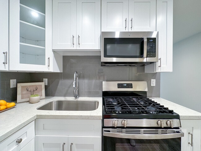 Foto del edificio - 6446 Lexington