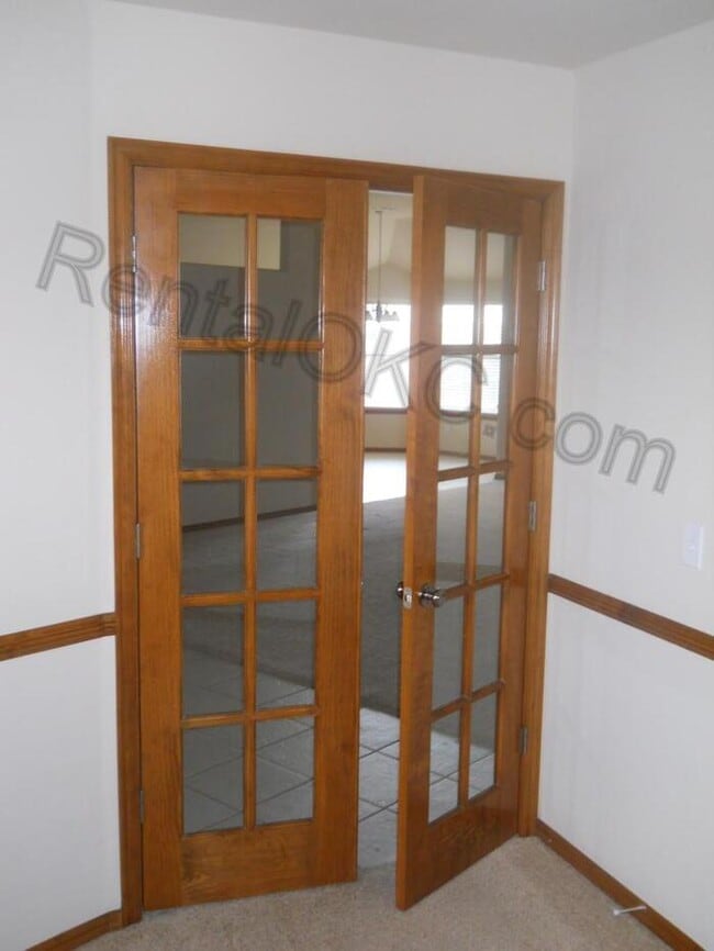 Photo - 3 Bed 2 Bath + Office in Moore School dist... House