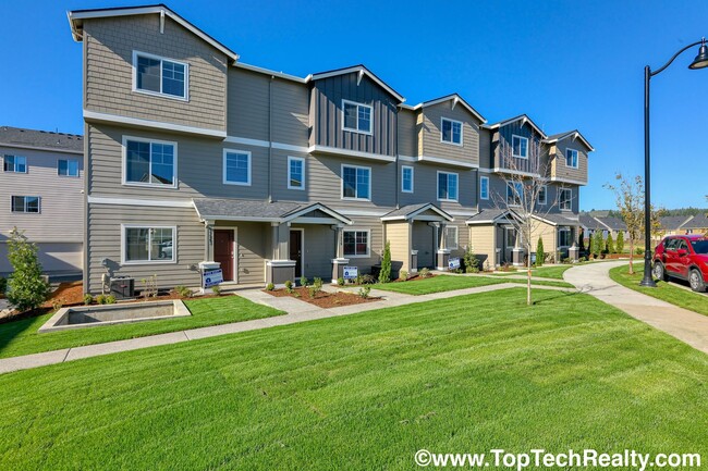 Building Photo - Stunning 2020 Built North Bethany 3BR Town...