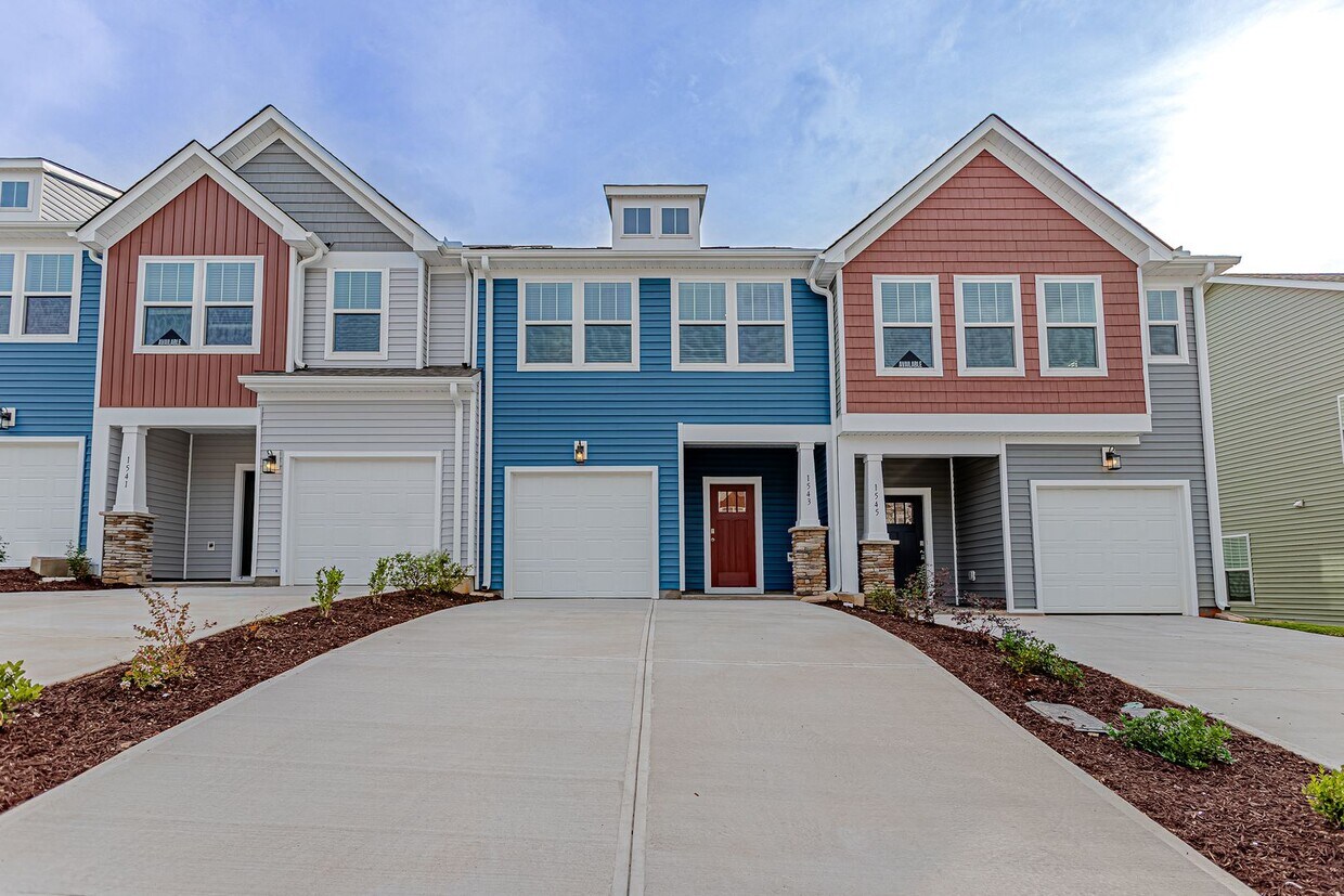 Primary Photo - Price Improvement! BRAND NEW Townhome in M...