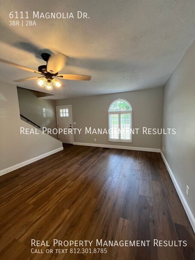 Foto del edificio - 6111 Magnolia Dr.-