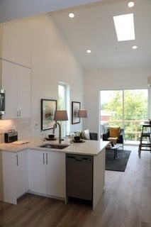 Building Photo - Ella PDX
