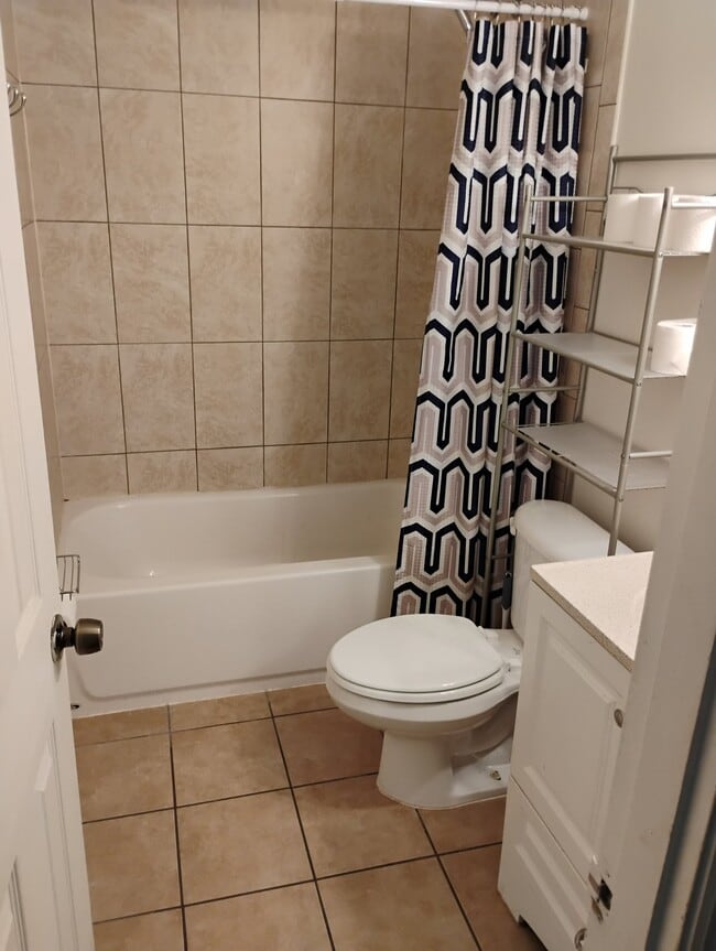 Photo - 840 Center Ave (Holly Hill, FL) Apartment