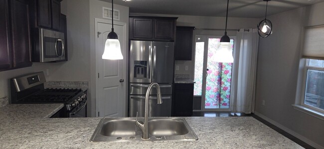 Foto del edificio - Falcon- Low Maintenance Ranch Style Home!