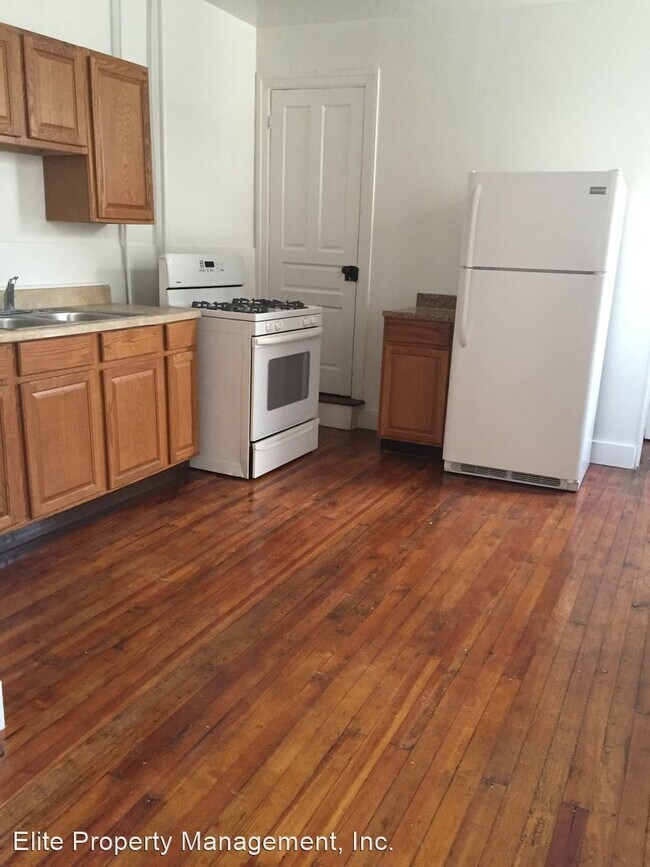 Building Photo - 1 br, 1 bath House - 708 N. Pershing Ave.,...