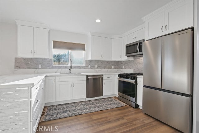 Foto del edificio - 3534 Sanborn Ave