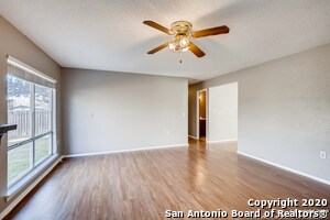 Foto del edificio - 12923 Parton Ln