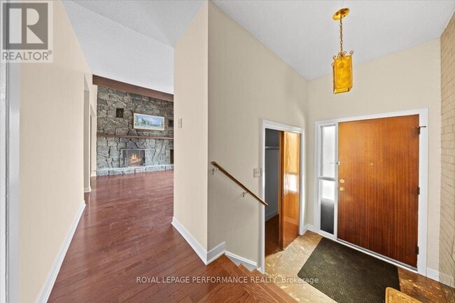 Photo du bâtiment - 2212 St. Laurent Blvd