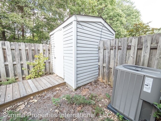 Building Photo - 2 br, 2.5 bath House - 7304 D Pebblestone Dr