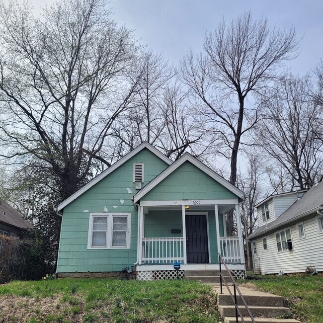 Building Photo - 6808 S Benton Ave