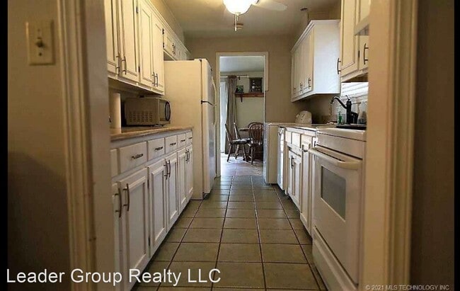 Building Photo - 5 br, 3 bath House - 229 Breckenridge Drive