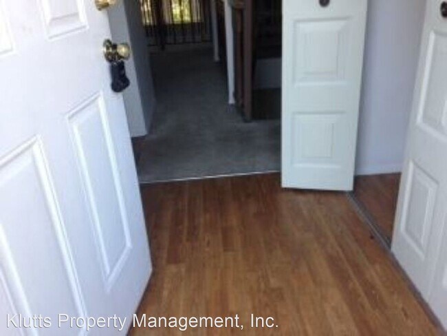 Building Photo - 2 br, 1.5 bath House - 7305-C Pebblestone ...