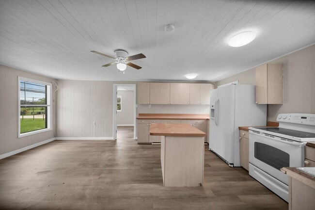 Building Photo - 2950 Packinghouse Rd