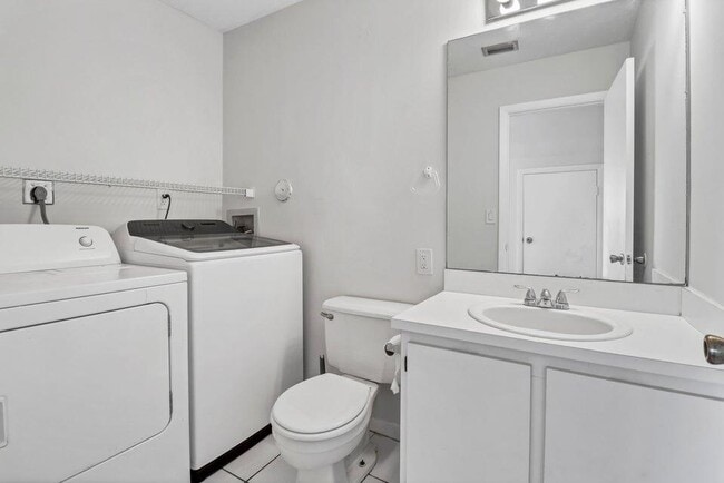 Foto del edificio - 5105 Pier Dr