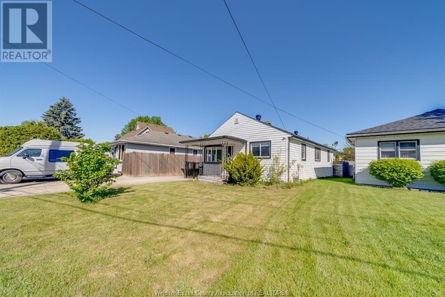 Building Photo - 4482 Grand Marais Rd E