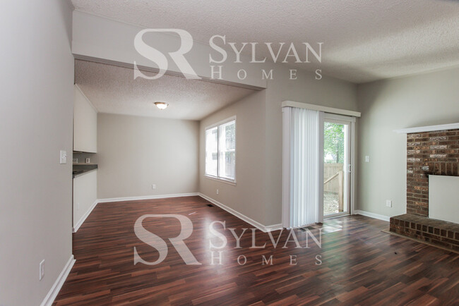 Building Photo - Prepare to be impressed by this 3 bedroom,...