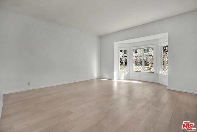 Foto del edificio - 17606 Camino De Yatasto