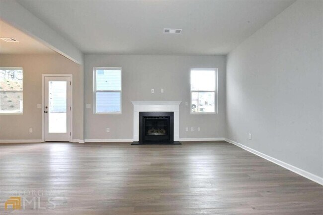 Building Photo - 296 Aimes Dr.