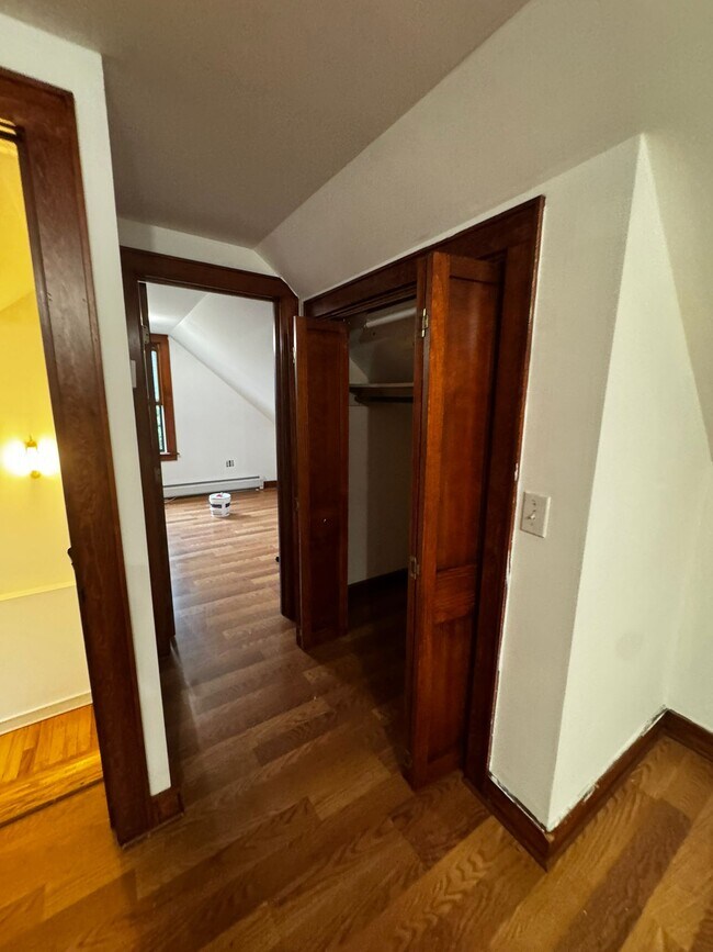 Foto del edificio - 47 E Gilson Ave