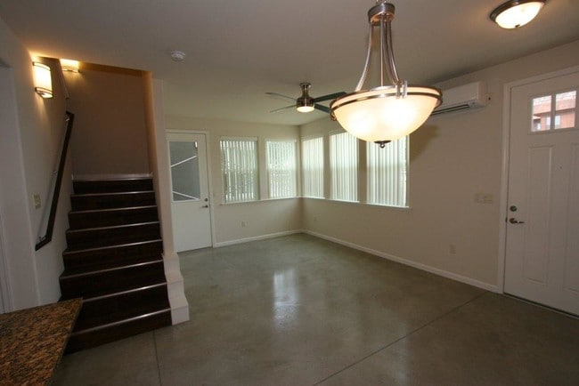 Van Ness Cottages Apartments Fresno Ca Apartments Com