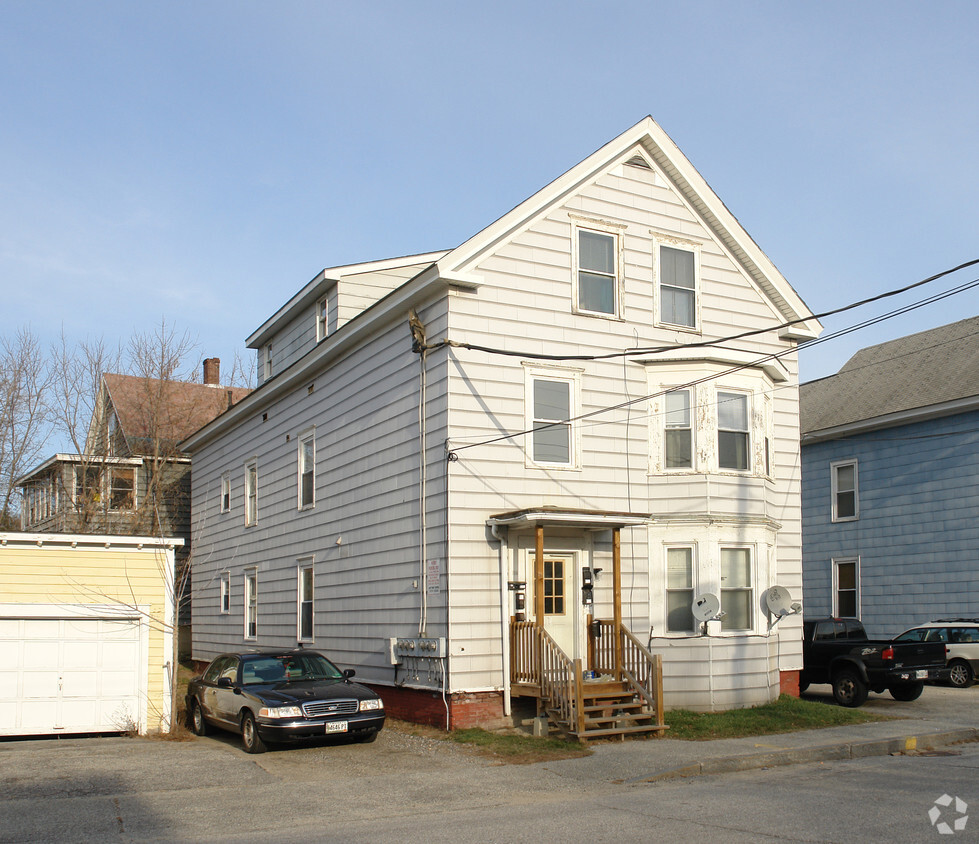 Building Photo - 156 Holland St