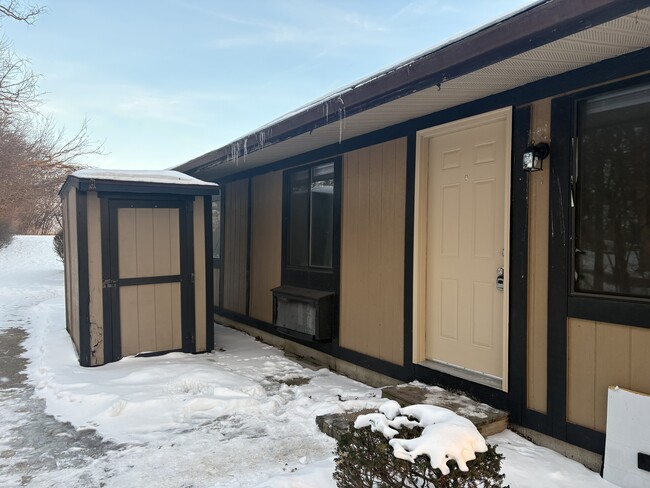 Foto del edificio - 310 S Pike St