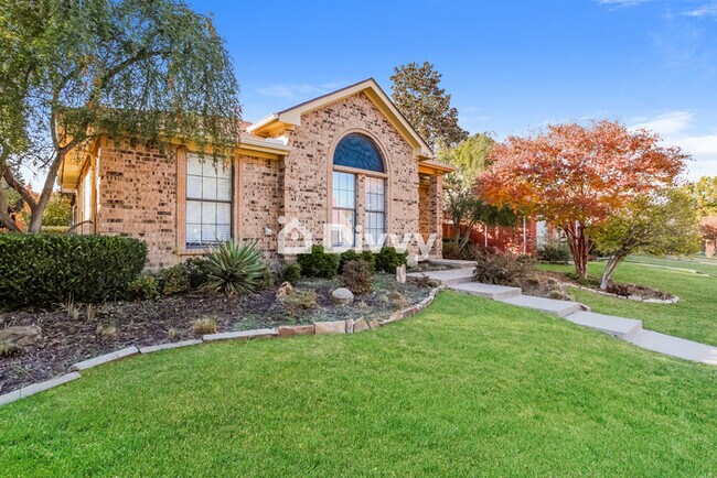 Building Photo - 1718 Creekway Dr, Lewisville, TX 75067, USA