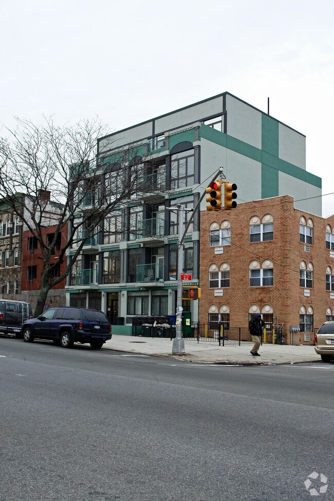 Building Photo - 1462-1464 Bushwick Ave
