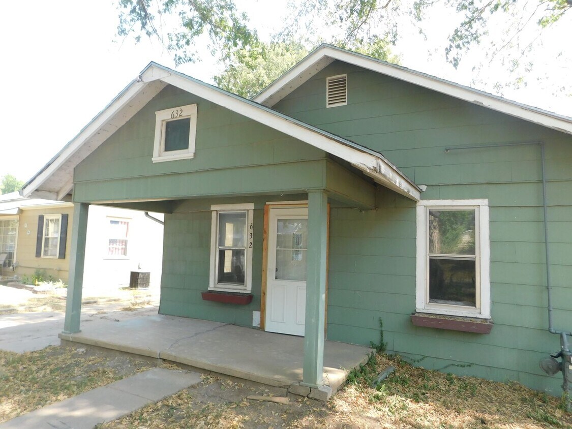 Foto principal - Fully Remodeled, Charming Home