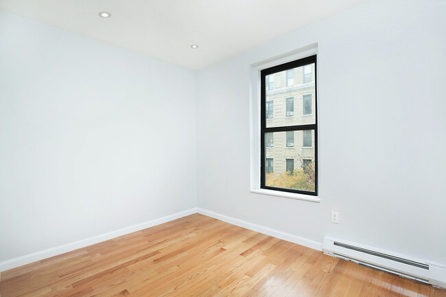 Foto del edificio - 350 Manhattan Ave
