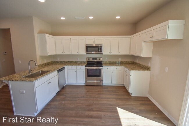 Foto del edificio - 3 br, 2 bath House - 201 Williams Ct