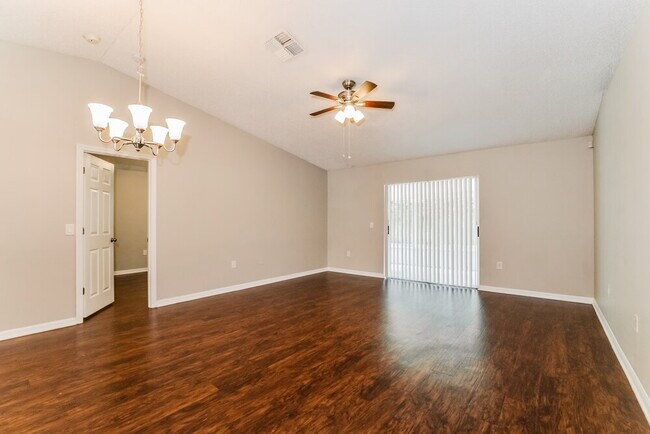 Building Photo - 4102 Iveyglen Ave
