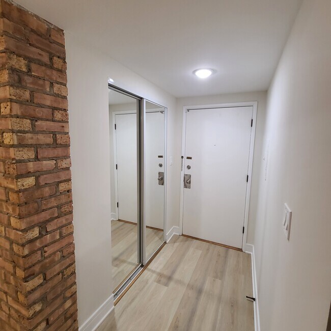 Foto del edificio - 5310 N Chester Ave