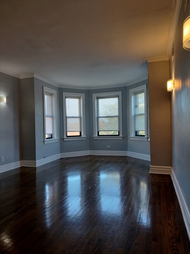 Foto del edificio - 8000 S Hermitage Ave