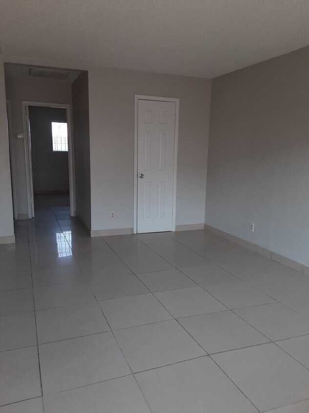 Foto del edificio - 2421 Belmont St