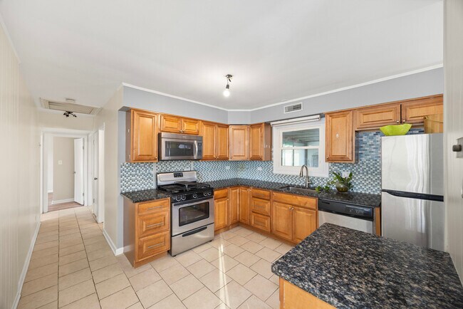 Foto del edificio - 1309 S Naperville Rd