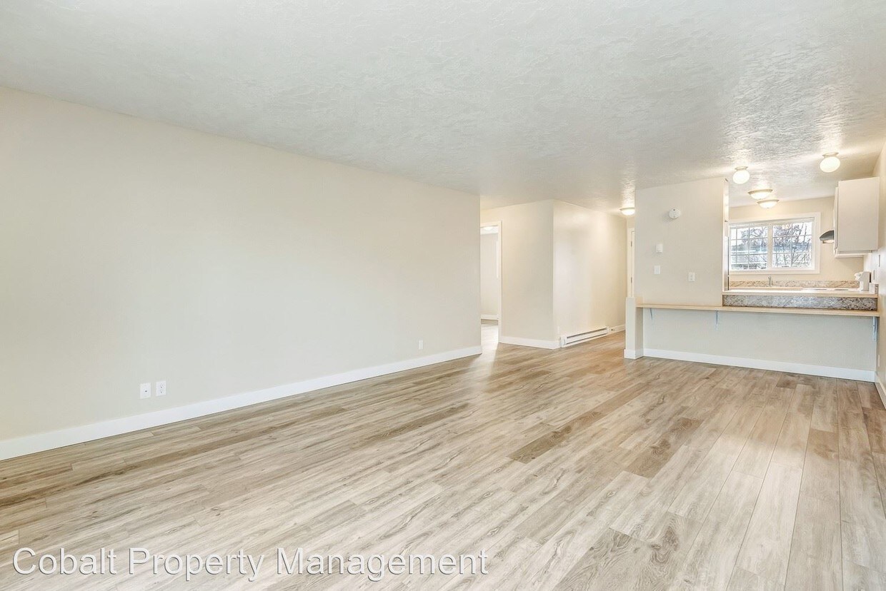 Foto principal - 555 NW 9th St