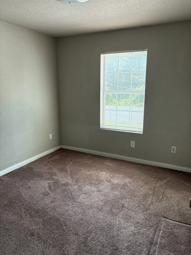 Building Photo - 7201 Hallshire Dr