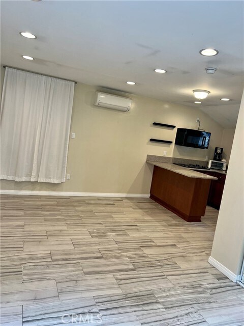 Foto del edificio - 5346 Geyser Ave