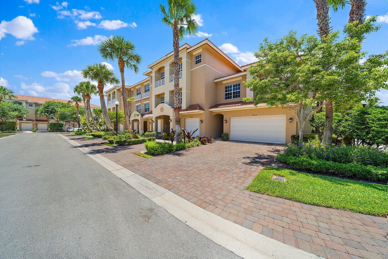 4813 Sawgrass Breeze Dr, Palm Beach Gardens, FL 33418 Townhome