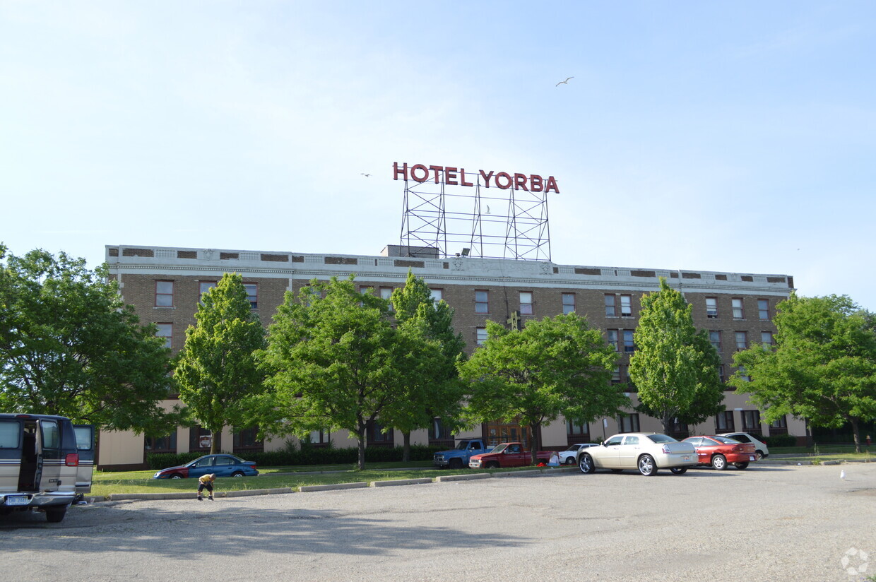 Primary Photo - Hotel Yorba