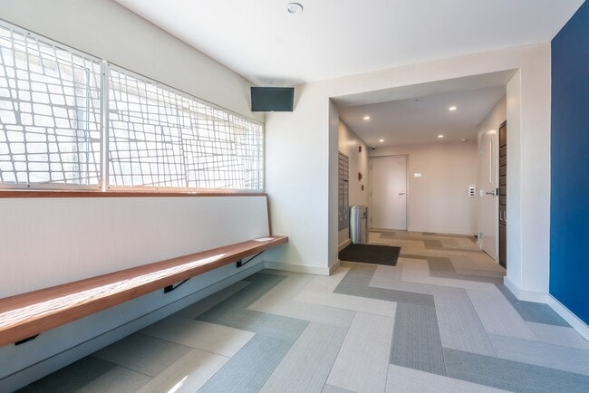 Building Photo - Lee Street Apartments