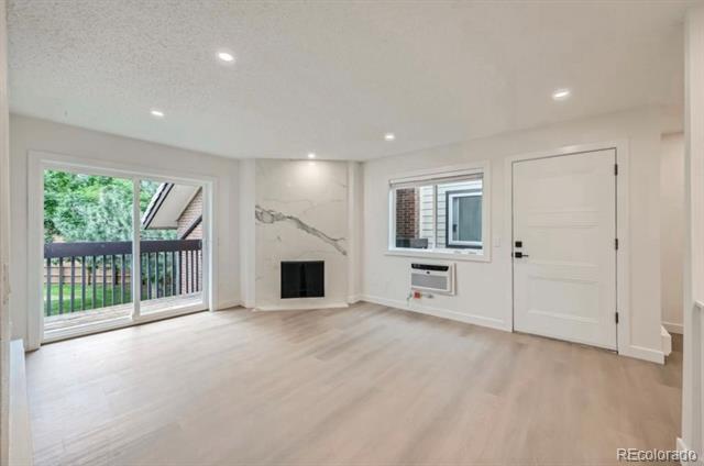 Foto del edificio - 14590 E 2nd Ave