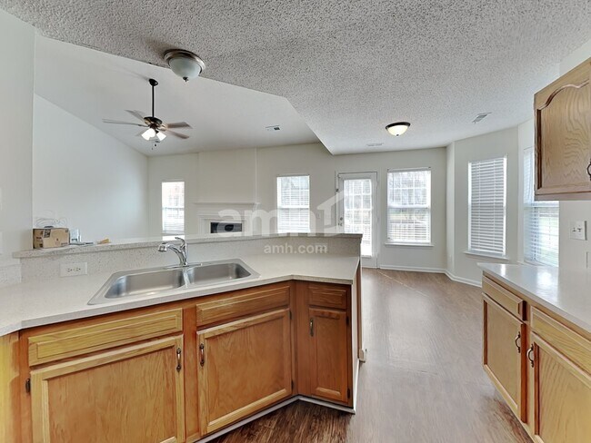 Foto del edificio - 759 Bradberry Ln