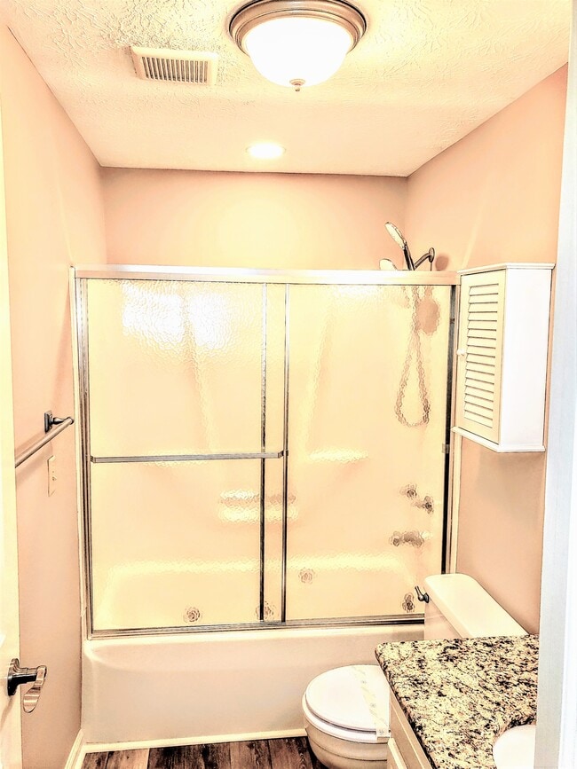 Building Photo - 6509 Blossomwood Cir NE